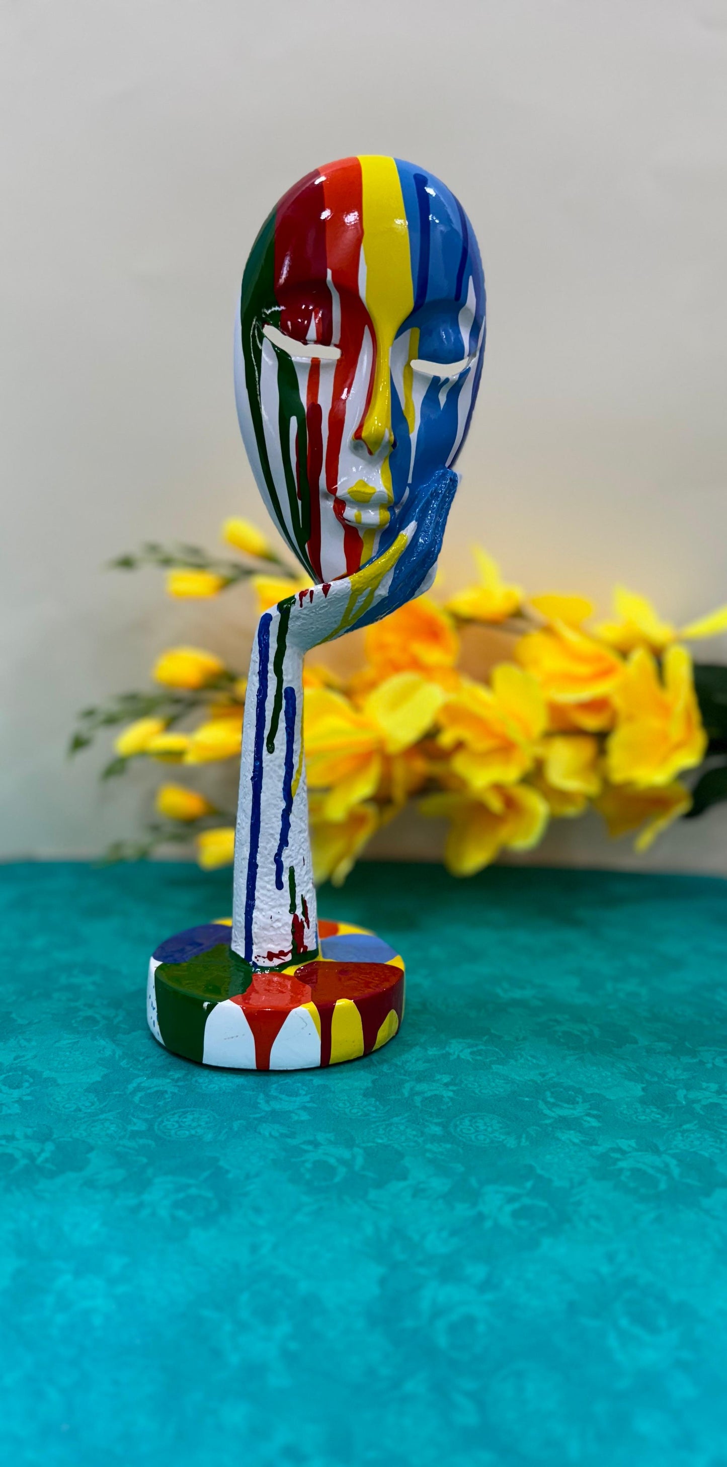 VIBRANT EXPRESSIONIST VOGUE
