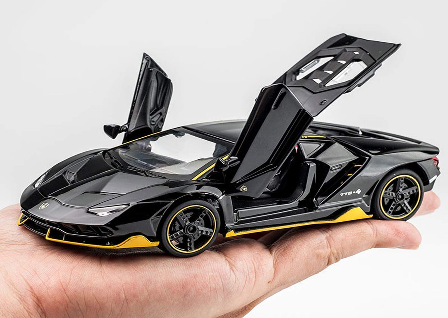 Lamborghini 1:32 Die-Cast Pull Back Car with Sound, Light & Openable Doors