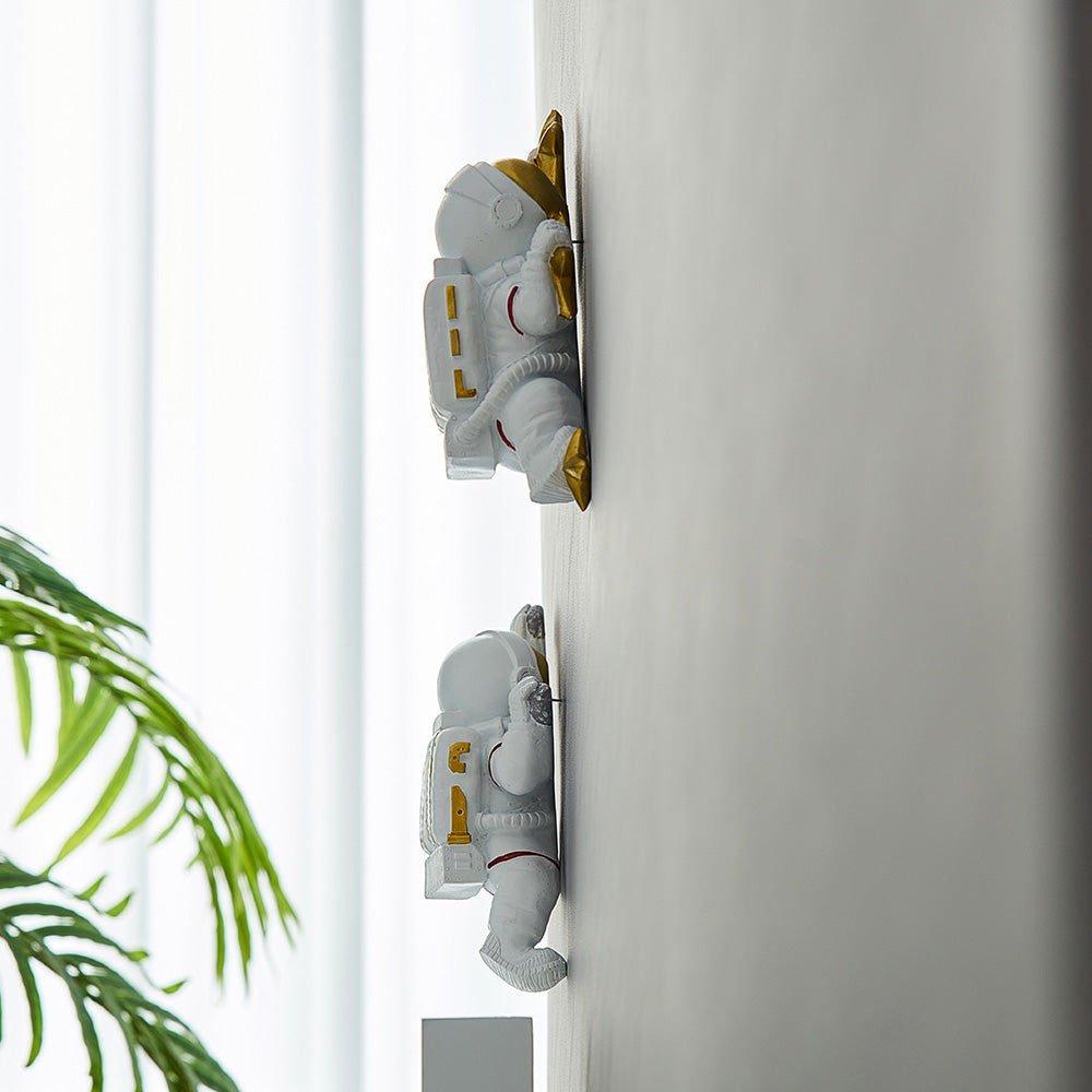 Astronaut Climbers